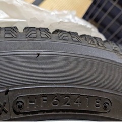スタッドレスタイヤ 美品！24年 スタッドレスタイヤ 165/65R14 165