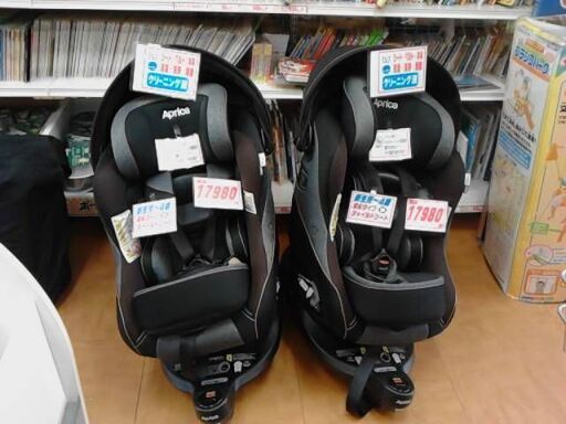 ISOFIX　チャイルドシート　回転式　ブラック　アップリカ