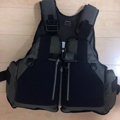 シマノ ロックショアベスト（未使用）