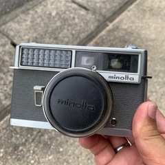 MINOLTA HI-MATIC 