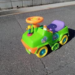 トイザらス　乗用玩具　コンビカー　キッズカー　足蹴り車　　ビジーカー