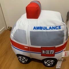 トミカ　救急車