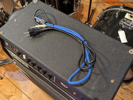 函館・北斗市近郊】【直接取引限定】 ベースアンプ：ampeg SVT CL  