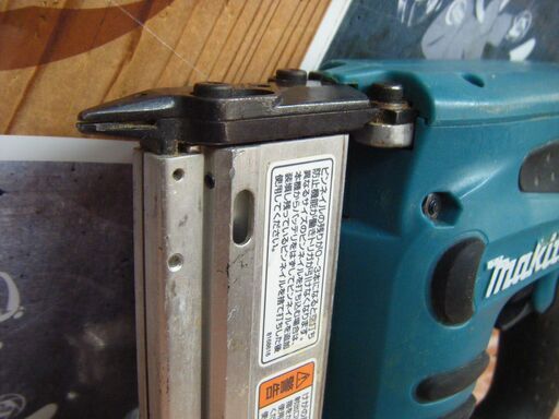 マキタ makita PT351D ピンタッカ 中古品 18V 本体のみ 【ハンズ