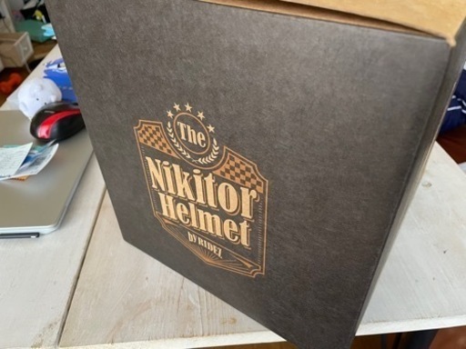 RIDEZジェットヘルメット、　NIKITOR(ニキトー)  マットブラック　ゴールドフレイムス　サイズフリー（57-60cm）