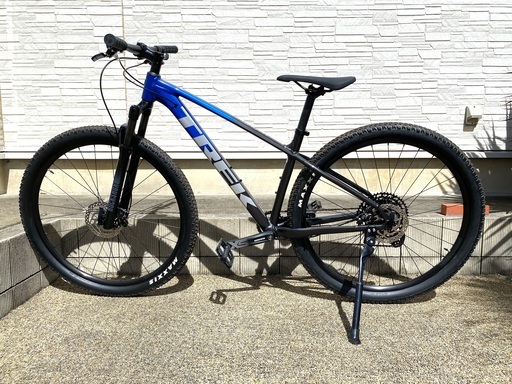 マウンテンバイク　トレック マーリン8　TREK MARLIN 8　MTB  2022年モデル