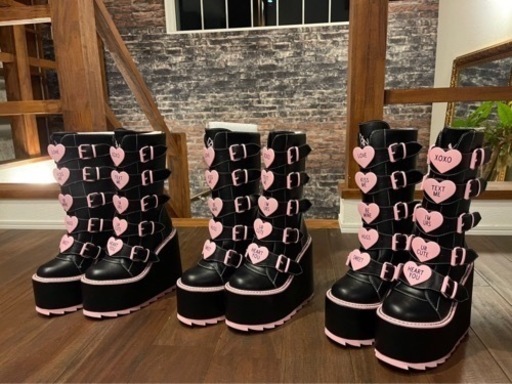 【美品】YRU-ピンク\u0026ブラックブーツ-YRU- Dune Valentine Platform Boots in Black Pink-SALE RAVE