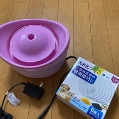 犬猫用フィルター給水機　ピュアクリスタル（フィルター付き）