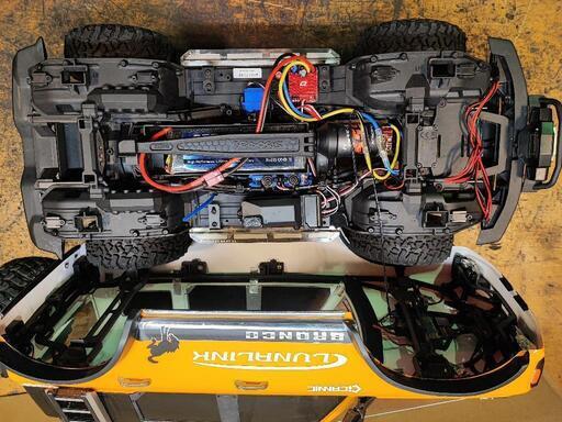 即遊べる】trx4 ブロンコ フルセット キャリーバッグ付き TRX-4M 4X4