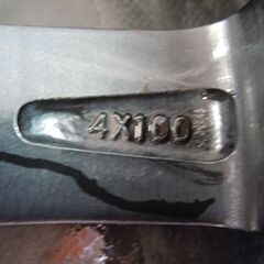 LEONS  15ｲﾝﾁ　4 1/2J  PCD100 ４穴　