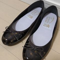 【外歩き1hのみ】22cm Launa lea バレエシューズ ...