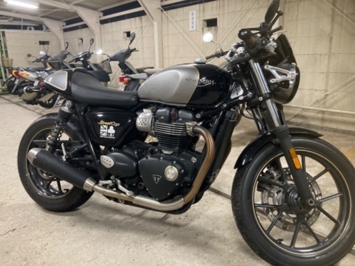 トライアンフ StreetCup