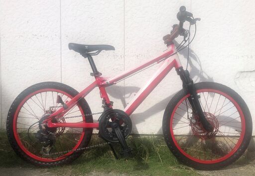 値引きしました。フェラーリMTB 20インチキッズバイク 2X7 14段変速 アルミフレーム ディスクブレーキ 値引きしました。フェラーリMTB 20インチキッズバイク 2X7 14段変速