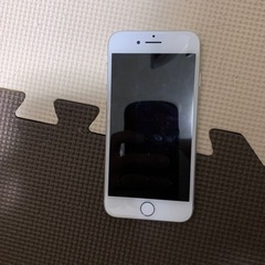 【お取引中】SIMフリー　iPhone8 シルバー　本体のみ　美...