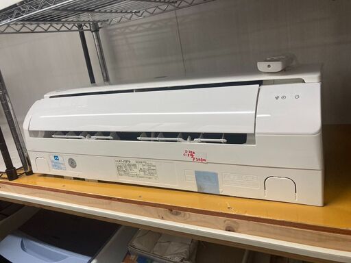 ☆中古￥24,800！【会員価格￥24,800】【目玉商品！】SHARP　6～8畳2.2kwルームエアコン　家電　2019年製　AY-J22TD型　【BH198】