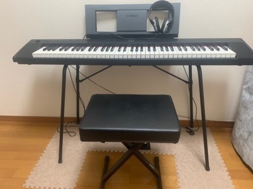 美品 YAMAHA 電子ピアノ キーボード ピアジェーロ NP-32B 76鍵盤スタンド イス  ヘッドホン ペダル付き