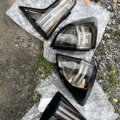 ヴェゼル RU型 ダズフェローズ テールランプ