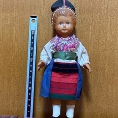 レトロ　アンティーク　民藝　セルロイドの民族衣装を着たお人形