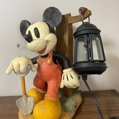 ミッキーマウスのアンティーク調ランプ
