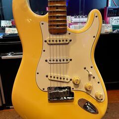 ② 函館・北斗市近郊 直接取引限定 Fender U.S.A. Yngwie Malmsteen Signature Vintage White フェンダー U.S.A. イングウェイ シグネイチャー イエローホワイト 1995-1996年製
