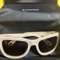 ジバンシィ　レディースサングラス　美品