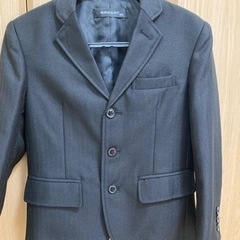 スーツ一式120cm(ジャケット、半ズボン、シャツ)
