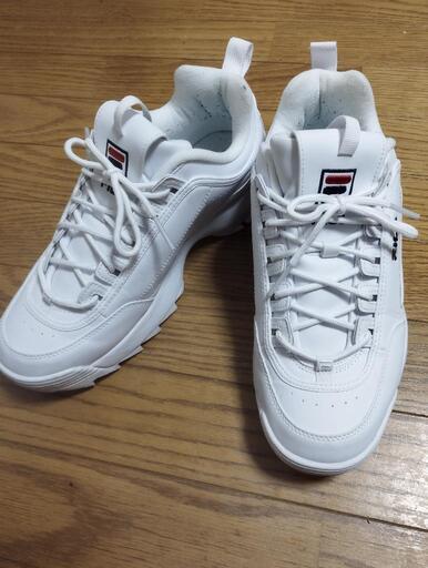【取引中】FILA　スニーカー　28.0cm