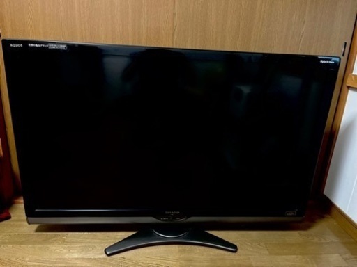 大迫力!!  52インチ 薄型テレビ!!