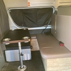 ハイエース　三列シート　車屋作成