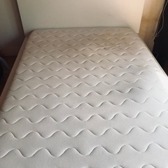 セミダブルベッド　semi double bed 