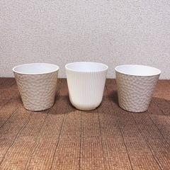 プラスチック 白 植木鉢 ３つセット
