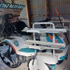 クボタ4条植え田植機