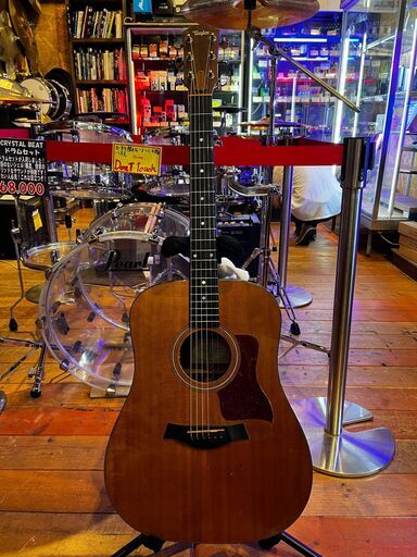 ③ 函館・北斗市近郊 直接取引限定 Taylor Guitars 310 テイラー ギター エレアコ ドレッドノートシェイプモデル アコースティックギター ハードケース付