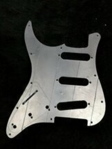 ◇全国発送可◇STリプレイスメントボディ・ピックガード付きサン