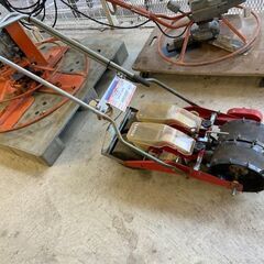 手押し2条播種機 HS-802 向井工業 税込￥11,000-【店頭引取限定】【寄楽屋 きらくや】 手押し2条播種機 HS-802 向井工業 税込￥11,000-【店頭引取限定】【寄楽屋