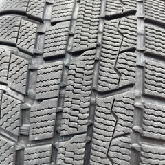 スタッドレスタイヤ　エスティマなど