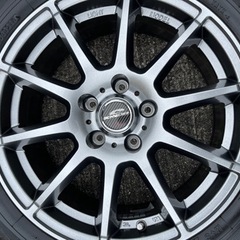 スタッドレスタイヤ　エスティマなど