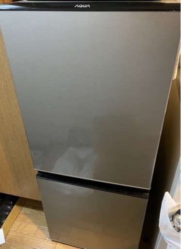 【取引確定済】AQUA 冷蔵庫2ドア135L 7000円