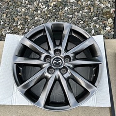 BMアクセラ　純正後期ホイール　18インチ