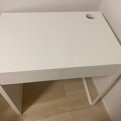 IKEA の机　状態は綺麗です！期限有