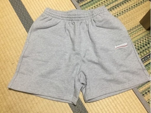 バレンシアガ　ショートパンツ