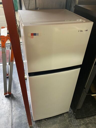 ☆中古￥10,800！Hisense　120㍑2ドア冷蔵庫　家電　2021年製　HR-B1202型　幅48㎝ｘ奥行51㎝ｘ高さ118㎝　【BI015】