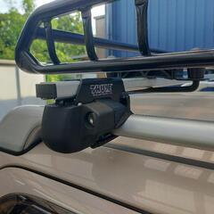 ルーフキャリア　ルーフラック　キャリアベース