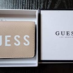 Guessのコンパクト財布