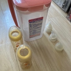 お話し中　母乳実感　哺乳瓶×2    と　消毒ケース　セット