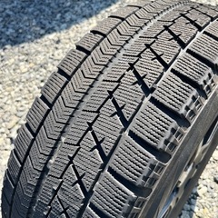 ブリヂストン　スタッドレスタイヤ　VRX 215 65 16