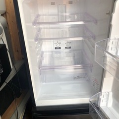 送料込みの値段です　三菱冷蔵庫　黒　2017年