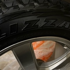 215/60R17 スタッドレス 美品