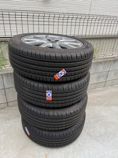 タイヤ　215/55R18 ホイール付き　9山前後