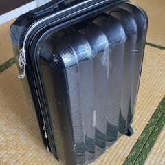 キャリーバッグ（スーツケース）　機内持ち込み　拡張機能付き